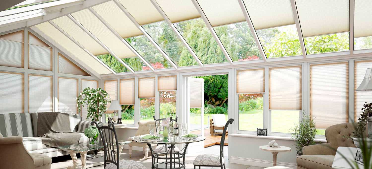 Электрические рулонные шторы и жалюзи: особенности, преимущества и недостатки