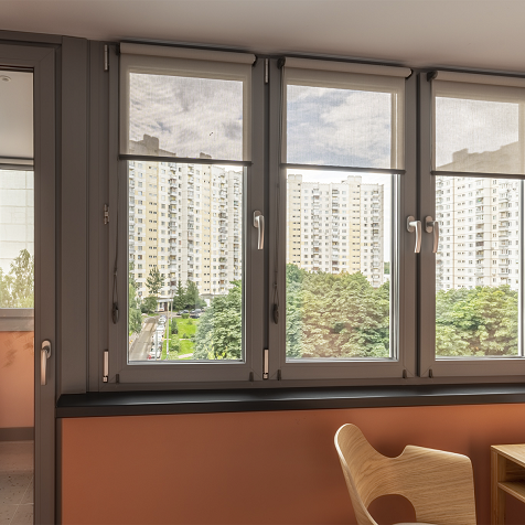 рулонные шторы с материалом 