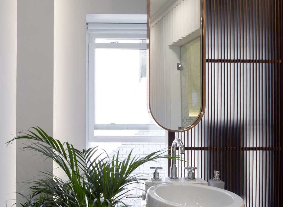 Рулонные шторы в ванную и в туалет