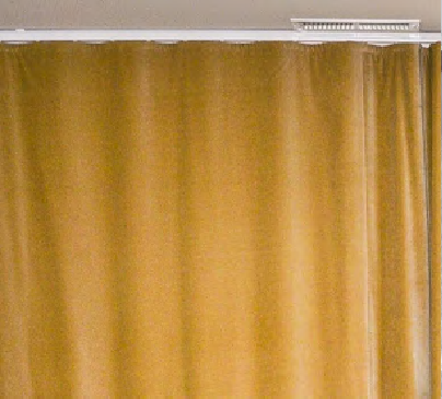 Отношение суммарной ширины штор 
к длине карниза составляет 1 к 1