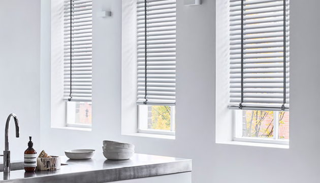 Горизонтальные алюминиевые жалюзи