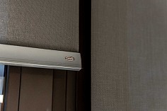 Рулонные шторы LOUVOLITE - моторизация